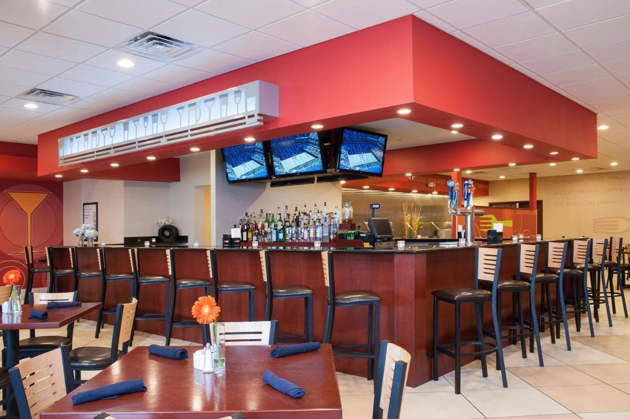 Holiday Inn Itasca - Woodfield Area Екстер'єр фото